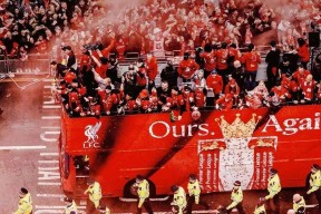 开云平台 - 詹姆斯回归赛场，大胜首场状态亮眼，利物浦观众沸腾！